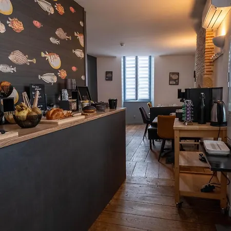 Logis Restaurant La Chatellenie Hotel Availles-Limouzine