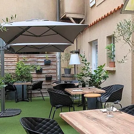 Hotel Logis La Châtellenie 3*