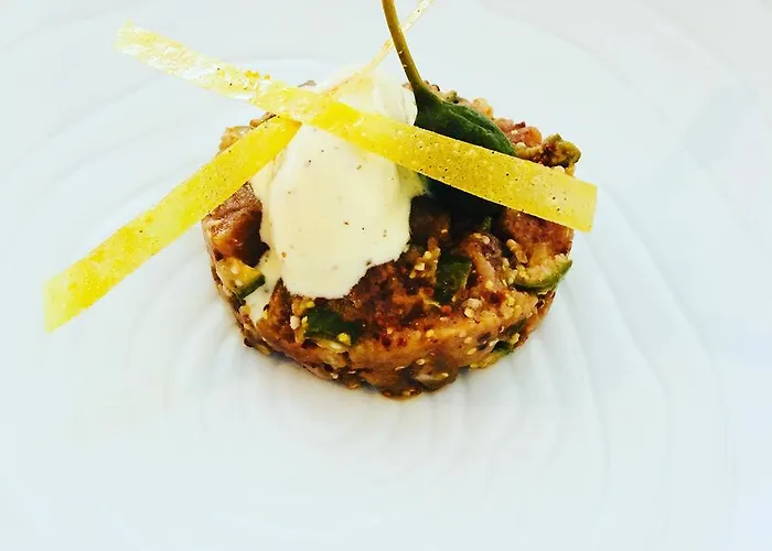 Logis Restaurant La Chatellenie Hotel Availles-Limouzine